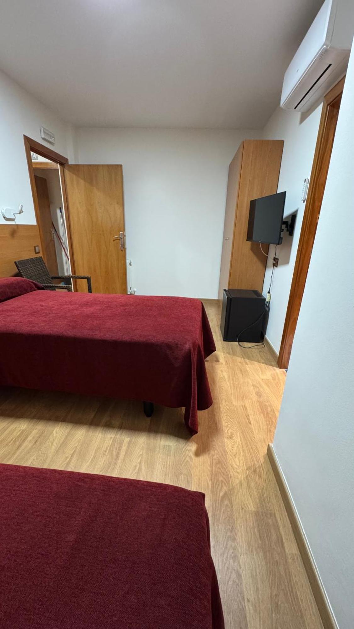 Hostal Madrazo Barcelona Ngoại thất bức ảnh