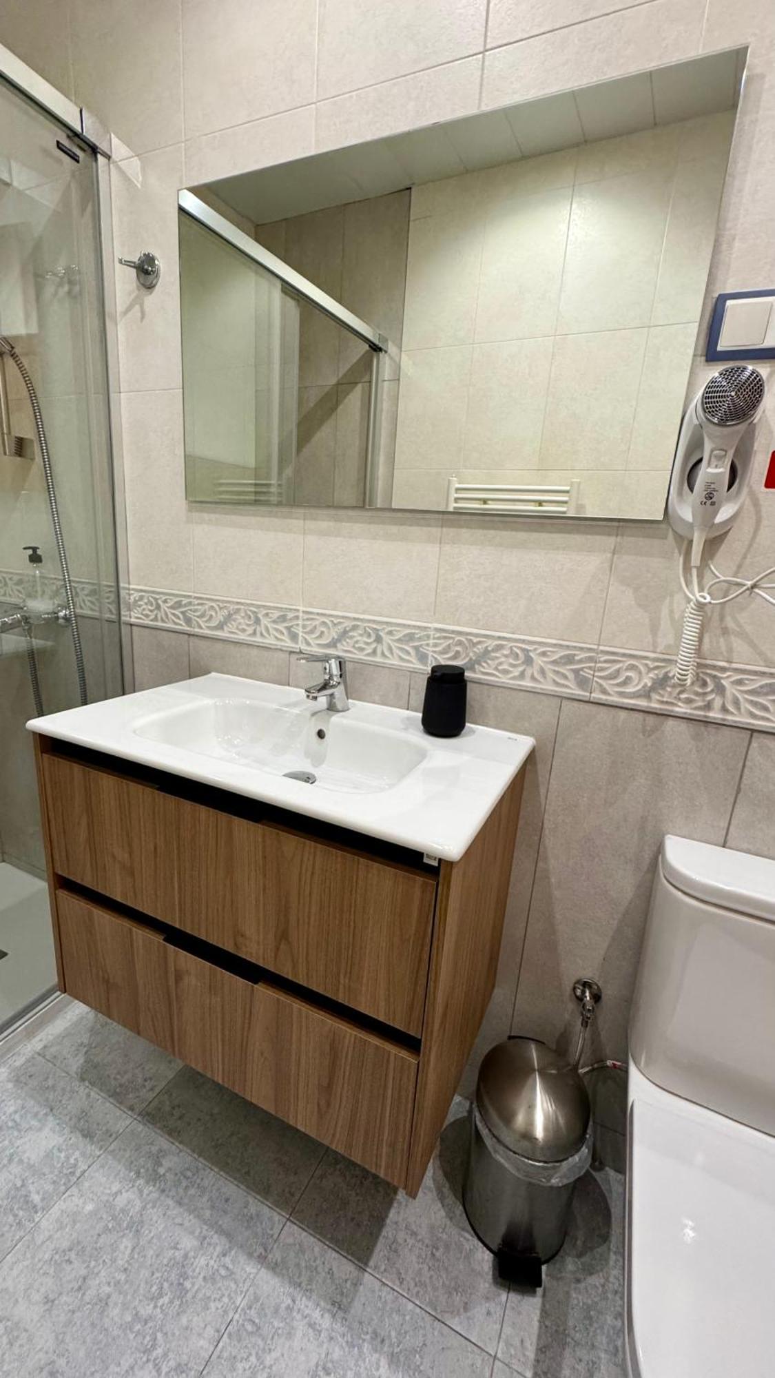 Hostal Madrazo Barcelona Ngoại thất bức ảnh
