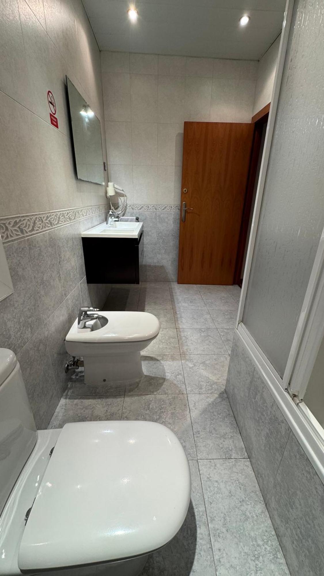 Hostal Madrazo Barcelona Ngoại thất bức ảnh