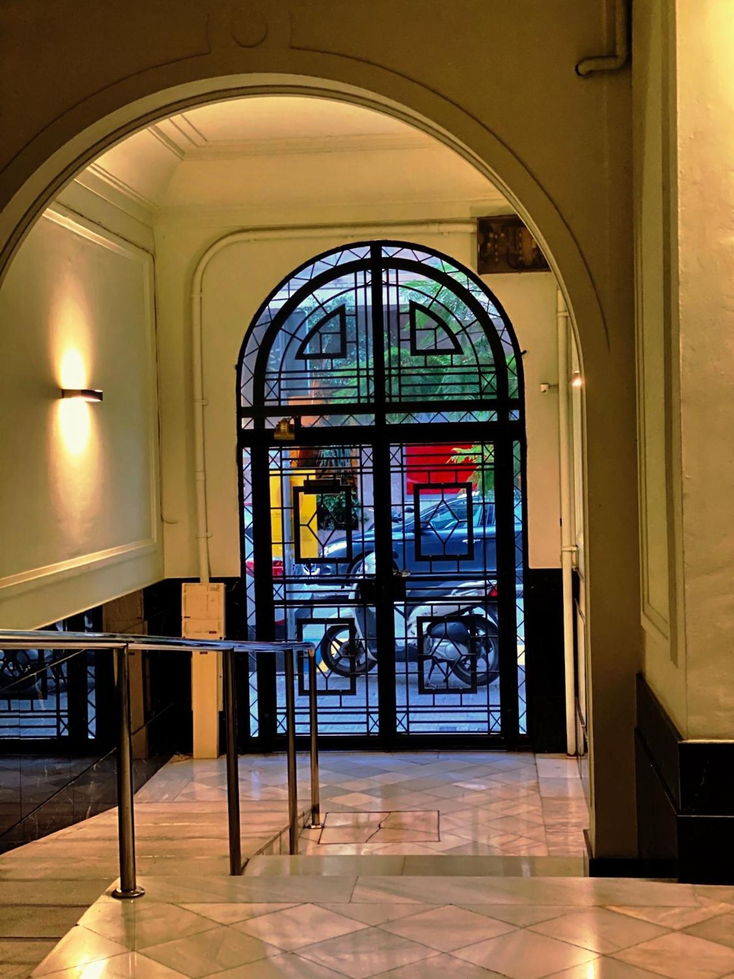 Hostal Madrazo Barcelona Ngoại thất bức ảnh